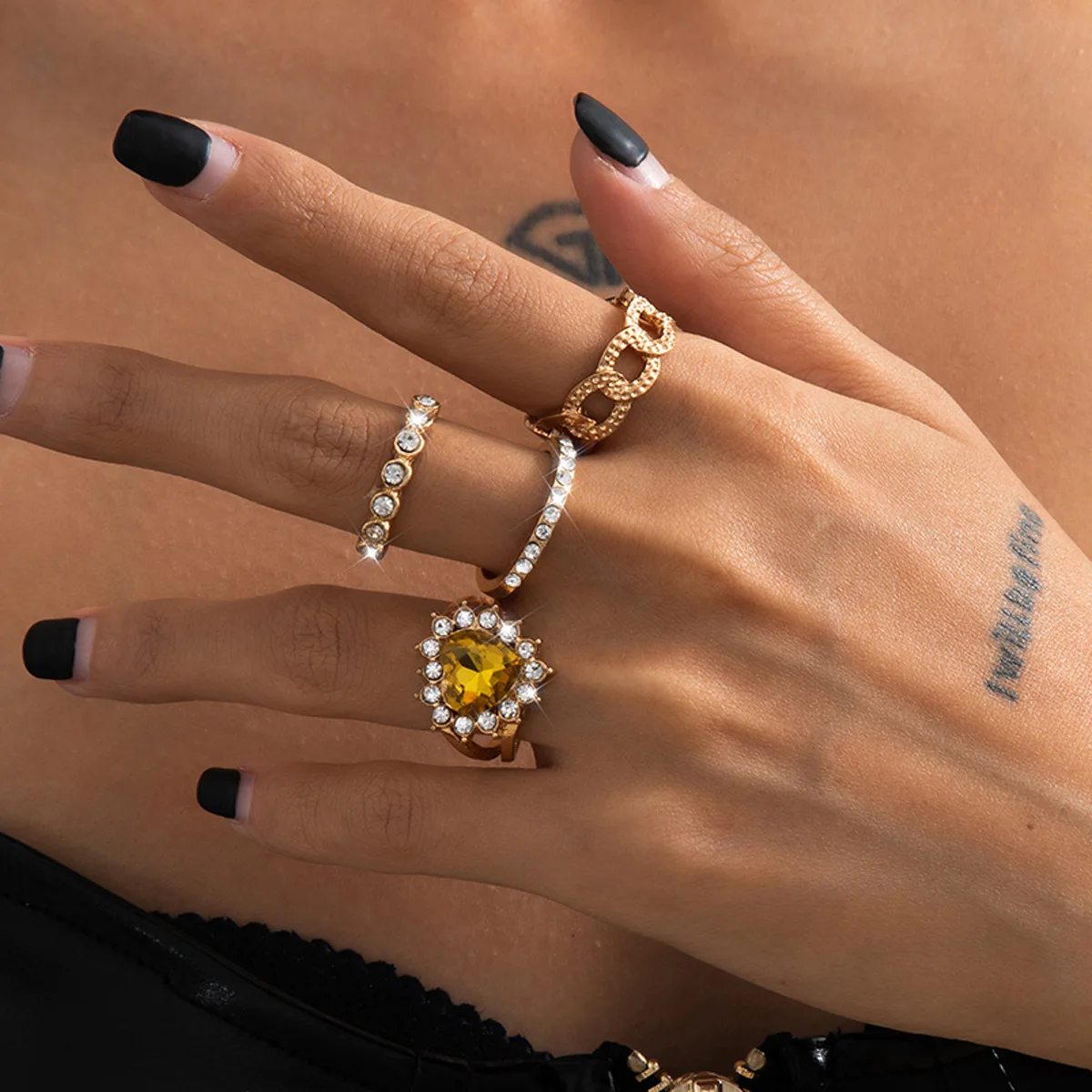 4-piece Gothic Alloy Gold Metal Bohemian Crystal Stone Retro Artificial Diamond Ring Set
4-piece Gothic Alloy Gold Metal Bohemian Crystal Stone Retro Artificial Diamond Ring Set