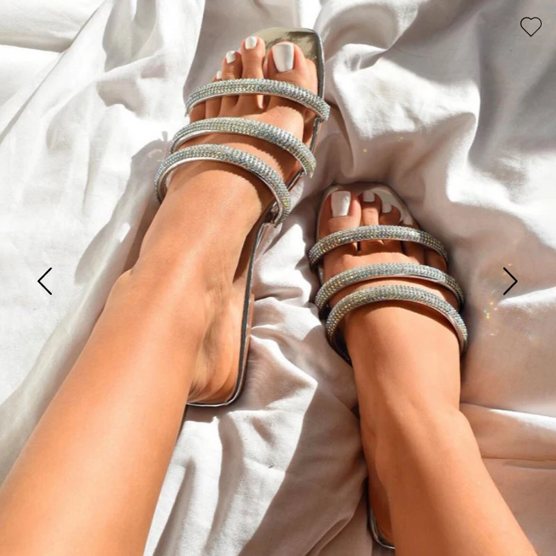 Slippers Female 2021 Women House Slippers for Women Home Shoes Slides Flats Soft Ladies Fashion Bling Beach Flip Flops Sandals
Slippers Female 2021 Women House Slippers for Women Home Shoes Slides Flats Soft Ladies Fashion Bling Beach Flip Flops Sandals