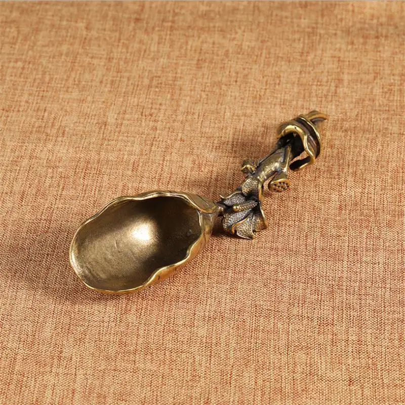 New Style Creative Tea Scoops Shovel Brass Copper Lotus Lotus Root Tableware Coffee Spoon Tea Pet Tea Ceremony Ice Cream
New Style Creative Tea Scoops Shovel Brass Copper Lotus Lotus Root Tableware Coffee Spoon Tea Pet Tea Ceremony Ice Cream