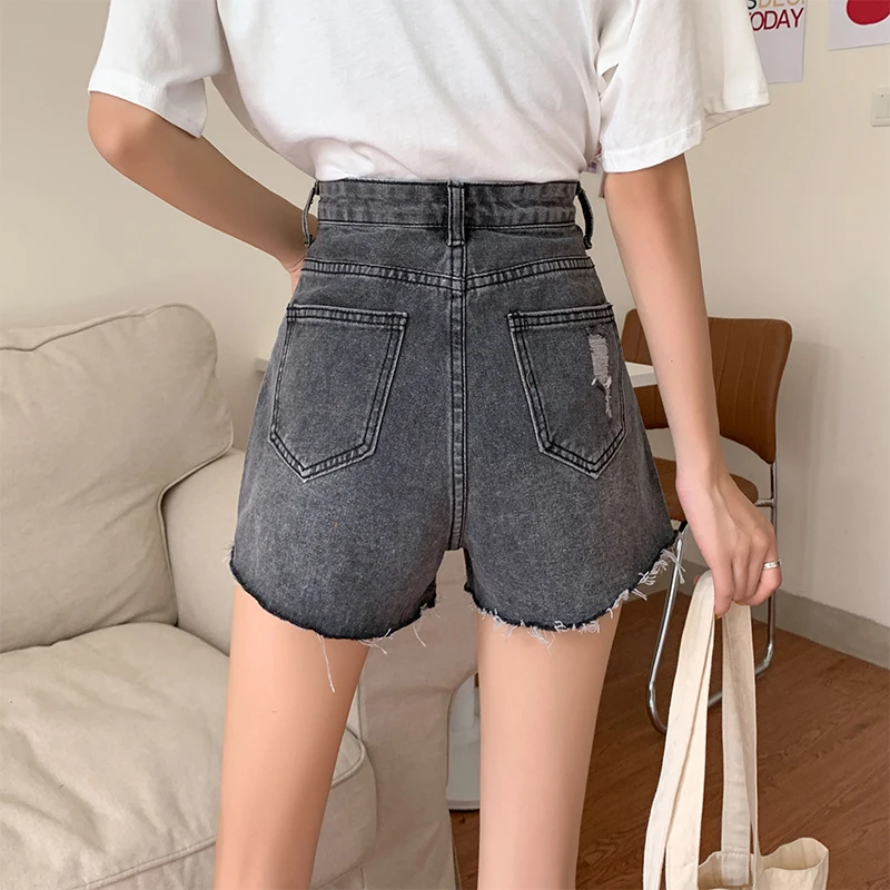 Spring/summer 2021 hole denim shorts women's new high-waisted wide-legged large-size loose-fitting student hot pants
Spring/summer 2021 hole denim shorts women's new high-waisted wide-legged large-size loose-fitting student hot pants