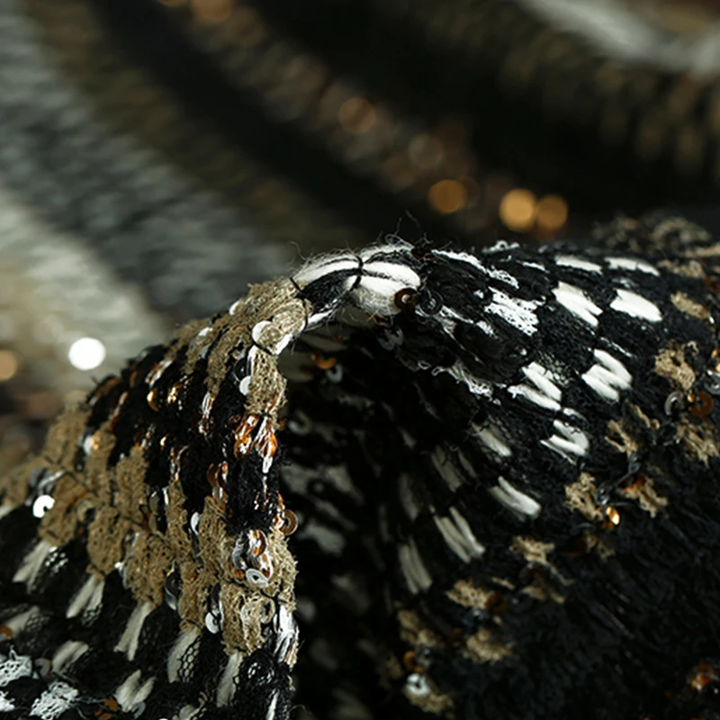 145cm width gold and silver sequins mesh weaving small fragrant wind fabric will lead the coat soft fragrant cloth
145cm width gold and silver sequins mesh weaving small fragrant wind fabric will lead the coat soft fragrant cloth