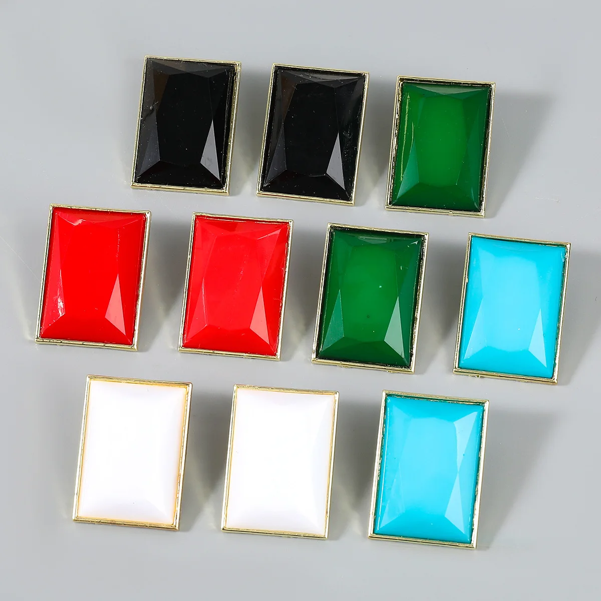 Fashion Metal Plate Square Earrings Female Popular Retro Stud Earrings School Party Accessories
Fashion Metal Plate Square Earrings Female Popular Retro Stud Earrings School Party Accessories