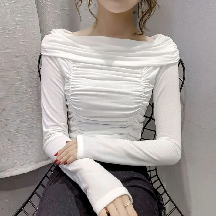 One line shoulder top shows thin age reduction French gentle spring sweet wind new style of autumn 2020
One line shoulder top shows thin age reduction French gentle spring sweet wind new style of autumn 2020