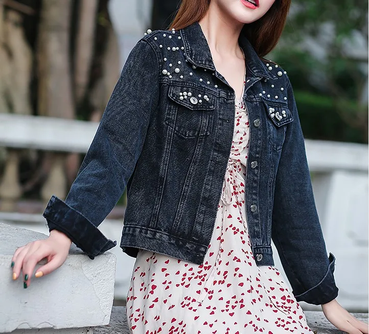 2021 autumn and winter female coat new nail pearl Denim Jacket Women's loose and thin new short denim
2021 autumn and winter female coat new nail pearl Denim Jacket Women's loose and thin new short denim