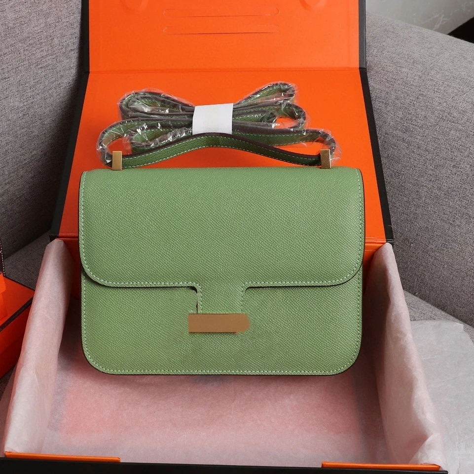 2021 new small messenger bag shoulder bag wallet fashion Joker luxury girl shoulder bag
2021 new small messenger bag shoulder bag wallet fashion Joker luxury girl shoulder bag