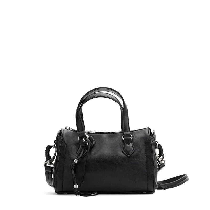 ZA 2021 Women's One-shoulder Stiletto Bag OL Commuter Bag Boston Tassel Bag PU Women's BagTassel Women Crossbody Bag
ZA 2021 Women's One-shoulder Stiletto Bag OL Commuter Bag Boston Tassel Bag PU Women's BagTassel Women Crossbody Bag