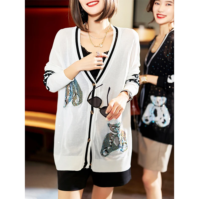 2021 Summer New Female Rhinestone Bear V-neck Sweater Top Women Fashion European Plus Size Sun Protection Knitted Cardigan
2021 Summer New Female Rhinestone Bear V-neck Sweater Top Women Fashion European Plus Size Sun Protection Knitted Cardigan