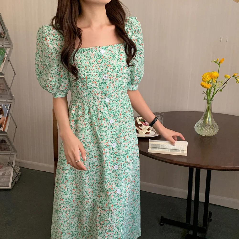 Summer Women's Elegant Floral Dress with Square Collar Puff Sleeve Single-Breasted High Waist Dress 2021 Female Vestidos
Summer Women's Elegant Floral Dress with Square Collar Puff Sleeve Single-Breasted High Waist Dress 2021 Female Vestidos