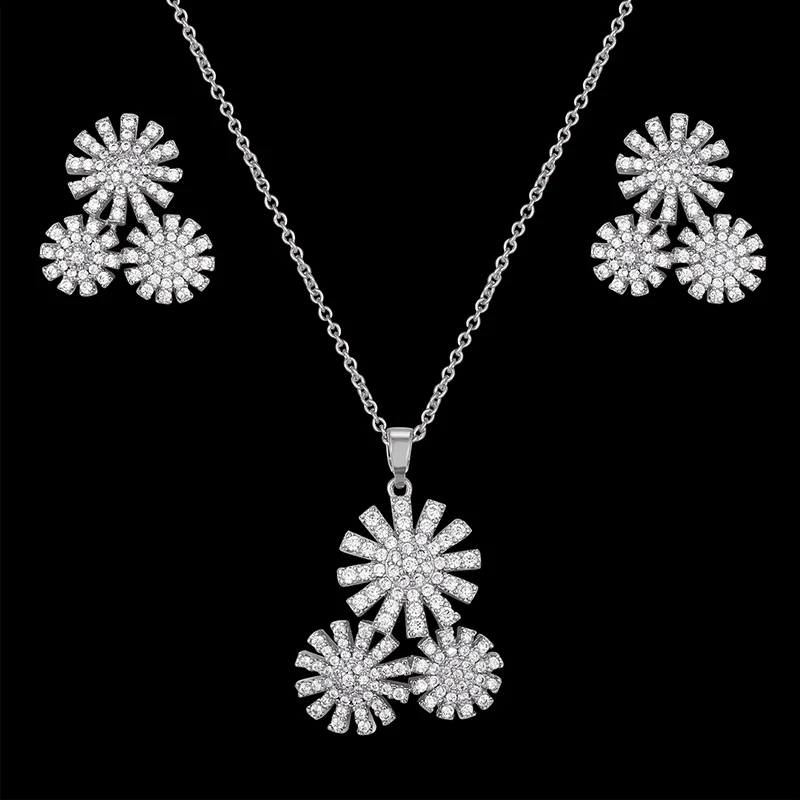 Fateama Simple pendants and Earring women jewelry micro inlaid with zircon plant flower combination shape popular jewelry
Fateama Simple pendants and Earring women jewelry micro inlaid with zircon plant flower combination shape popular jewelry