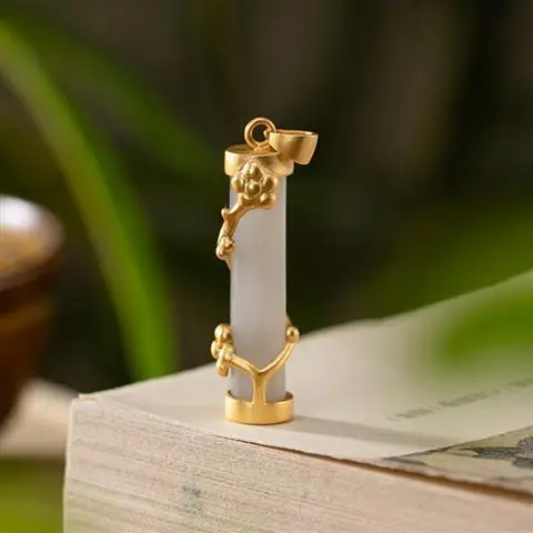 New S925 Sterling Silver Gilding Natural Hetian Jade Smokey Violet Pendant Ancient Style National Style Temperament Plum Blossom
New S925 Sterling Silver Gilding Natural Hetian Jade Smokey Violet Pendant Ancient Style National Style Temperament Plum Blossom