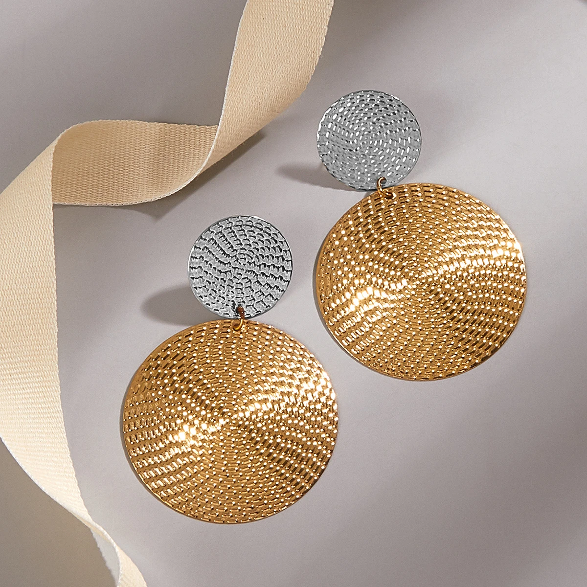 Серьги-подвески женские большого размера, Изящные Ювелирные украшения для пирсинга
Серьги-подвески женские большого размера, Изящные Ювелирные украшения для пирсинга