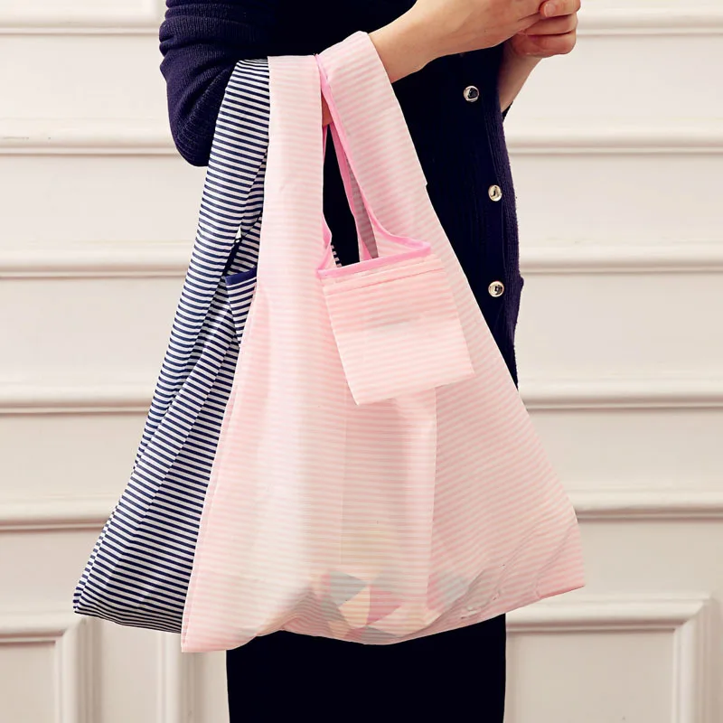 Bolso de compras para mujer, bolsa de tela Oxford con estampado creativo, plegable, bolsas de almacenamiento para el hogar
Bolso de compras para mujer, bolsa de tela Oxford con estampado creativo, plegable, bolsas de almacenamiento para el hogar
