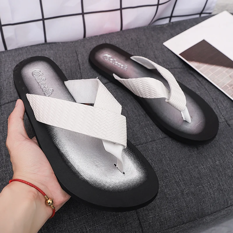 Brand Original Design Fashion 2021 Summer Slippers Men's Flip-Flops Outdoor Beach Casual Black White Waterproof Leather Shoes
Brand Original Design Fashion 2021 Summer Slippers Men's Flip-Flops Outdoor Beach Casual Black White Waterproof Leather Shoes