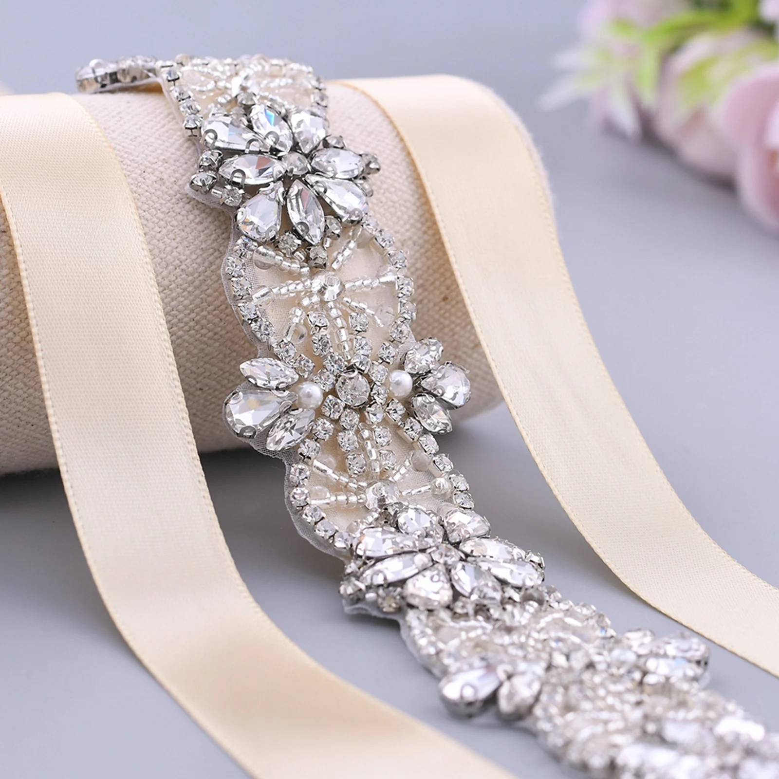 TRiXY S441 Sparkly Crystal Sashes Wedding Belts Rhinestone Wedding Dress Belt Wedding Dress Accessories Bridal Sash Bridal Belt
TRiXY S441 Sparkly Crystal Sashes Wedding Belts Rhinestone Wedding Dress Belt Wedding Dress Accessories Bridal Sash Bridal Belt