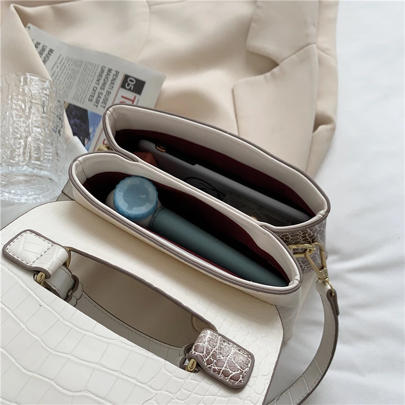 Burminsa Vintage Crocodile Pattern Small Women Handbags Designer Turn Lock Flap Female Tote Work Ladies Shoulder Crossbody Bags
Burminsa Vintage Crocodile Pattern Small Women Handbags Designer Turn Lock Flap Female Tote Work Ladies Shoulder Crossbody Bags