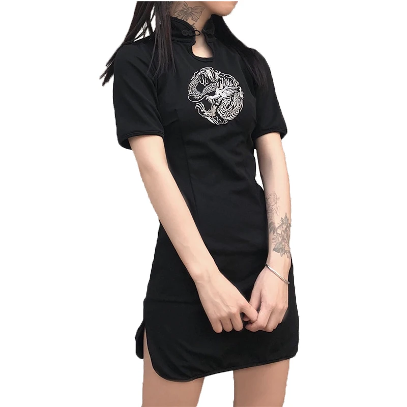 Sakurada Kawashima. Real Shot Ulzzang Korean Versatile Spring and Summer Retro Dark Heavy Industry Embroidered Cheongsam Skirt
Sakurada Kawashima. Real Shot Ulzzang Korean Versatile Spring and Summer Retro Dark Heavy Industry Embroidered Cheongsam Skirt