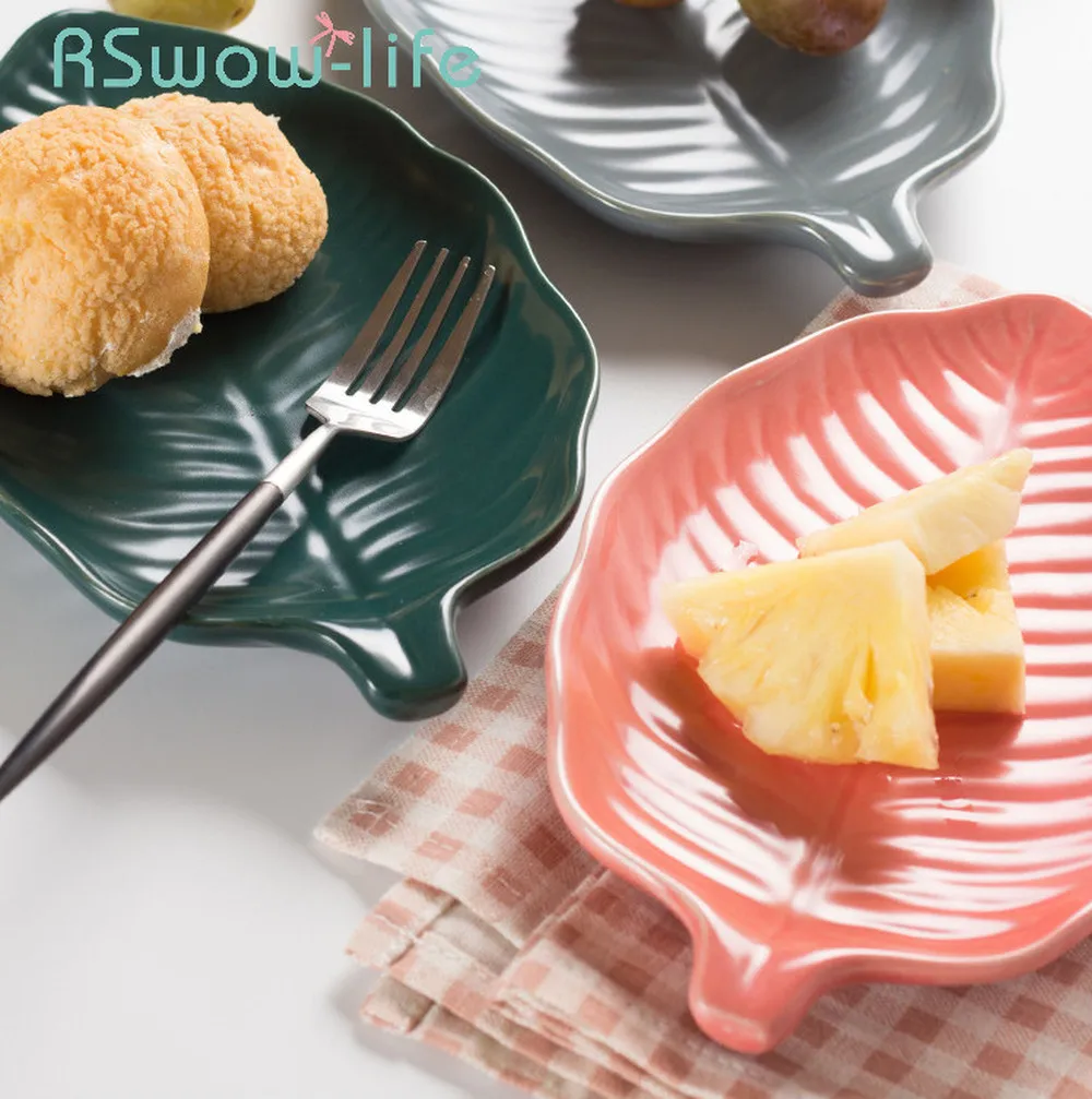 20.5*12.5cm Banana Leaf Ceramic Plate Tableware Creative Cute Dessert Plates Snack Plate Serving Plates Ceramic Dish For Kitchen
20.5*12.5cm Banana Leaf Ceramic Plate Tableware Creative Cute Dessert Plates Snack Plate Serving Plates Ceramic Dish For Kitchen