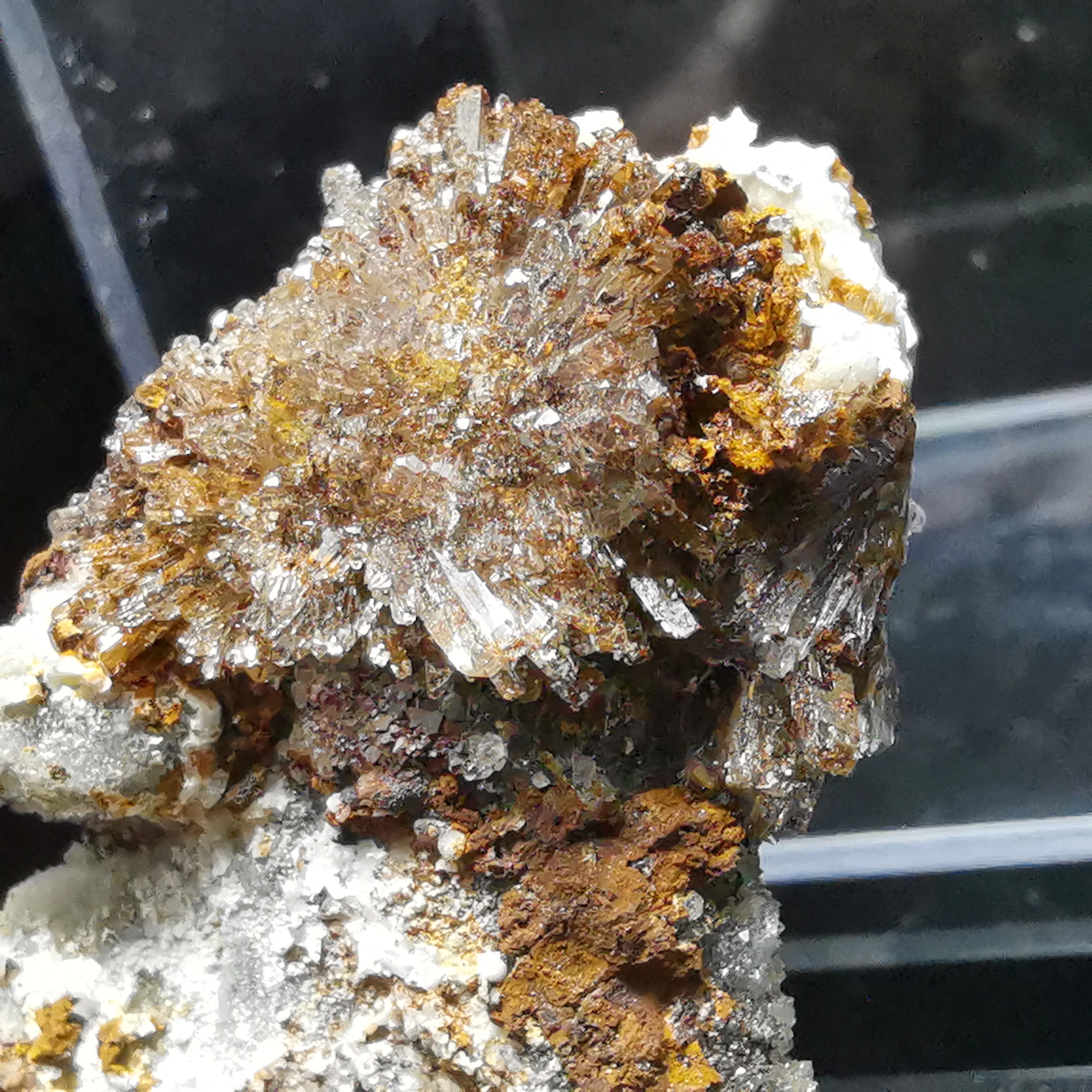 Natural high quality aluminum fluoride anhydrite and Fluorite Crystal crystal healing energy stone decorative QUARTZ GEM (box)
Natural high quality aluminum fluoride anhydrite and Fluorite Crystal crystal healing energy stone decorative QUARTZ GEM (box)