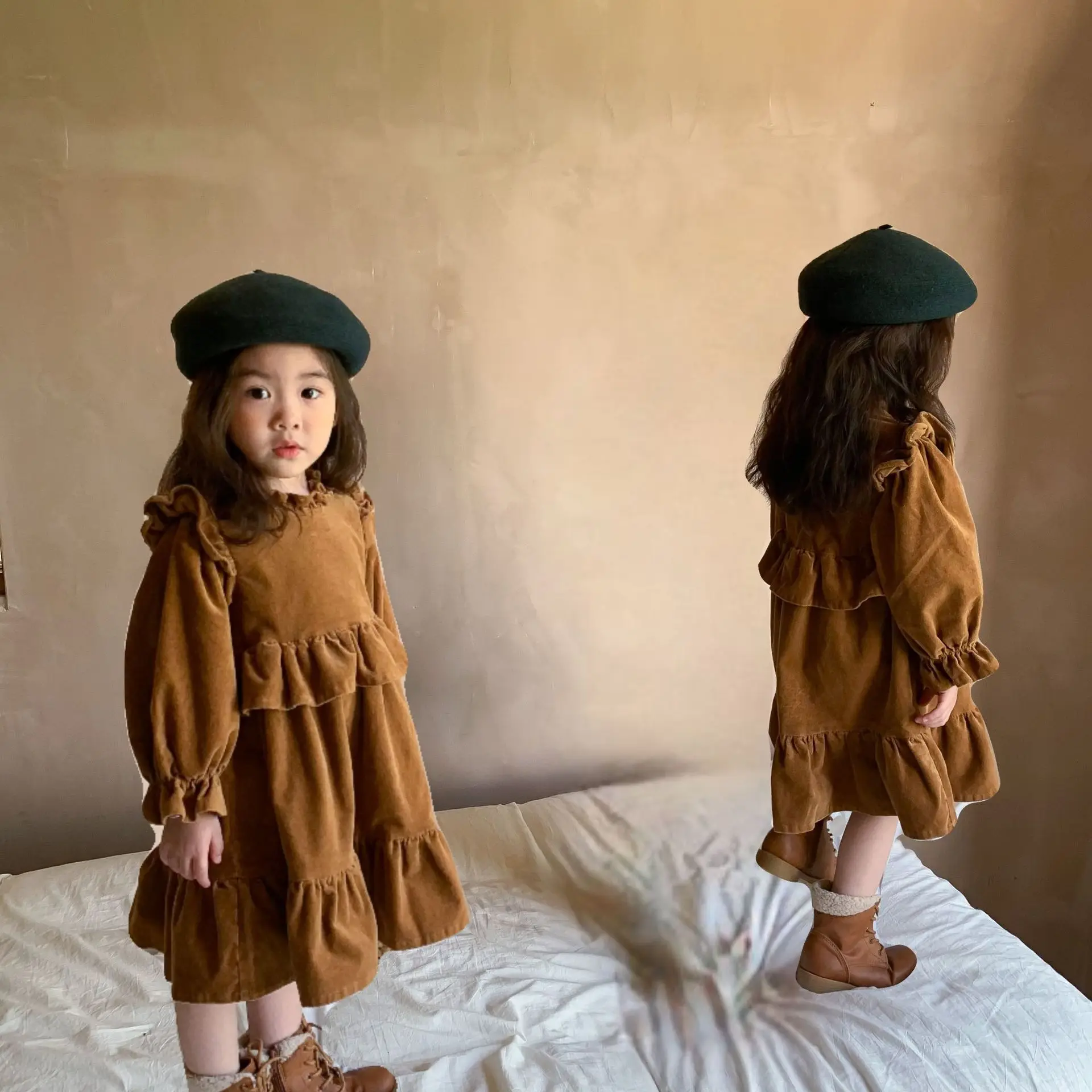 Retro Style Dress Kids Dresses for Toddler Girls Long Sleeve Costume Cute Ruffles Corduroy Dress 2021 Autumn Winter New Clothes
Retro Style Dress Kids Dresses for Toddler Girls Long Sleeve Costume Cute Ruffles Corduroy Dress 2021 Autumn Winter New Clothes