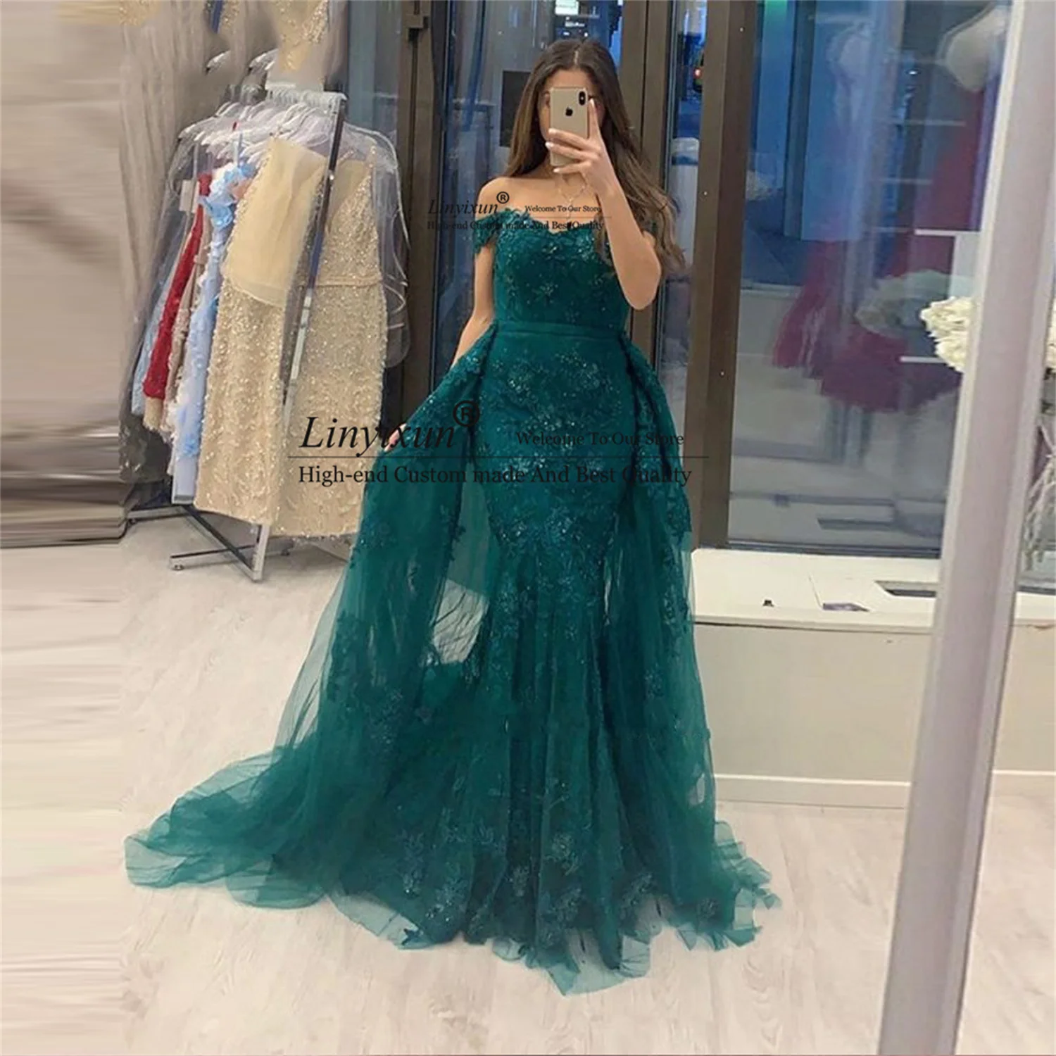 Elegant Green Mermaid Evening Dress Applique Lace Off The Shoulder Prom Gown Detachable Train 2 in 1 Long Robes de soirée
Elegant Green Mermaid Evening Dress Applique Lace Off The Shoulder Prom Gown Detachable Train 2 in 1 Long Robes de soirée