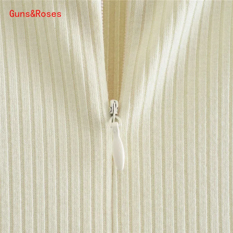 Jumpsuits Women 2021 Chic Fashion Zip-Up Ribbed Knit Playsuits Vintage High Neck Sleeveless Short Women Mujer
Jumpsuits Women 2021 Chic Fashion Zip-Up Ribbed Knit Playsuits Vintage High Neck Sleeveless Short Women Mujer