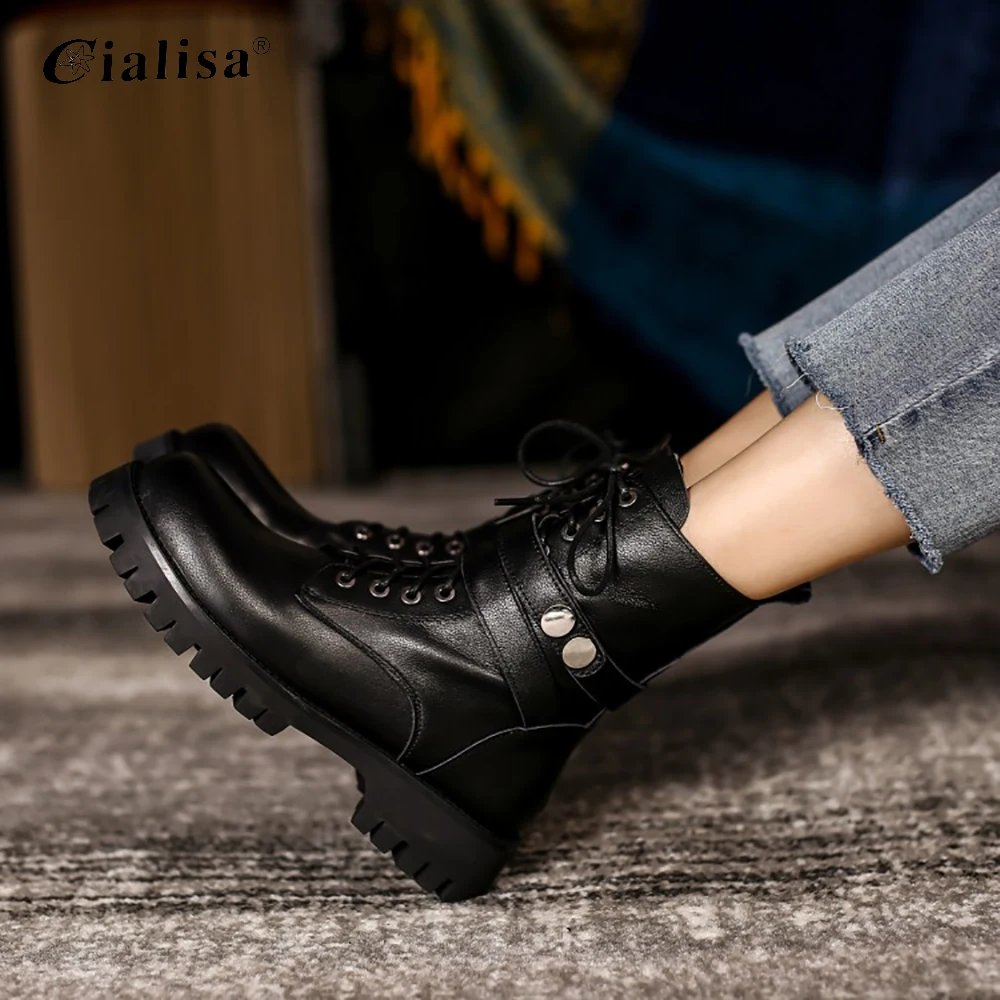 CIALISA Women Boot Round Toe Genuine Leather Lace Up Mid Heel Boot 2020 Fashion New Design Platform Metal Decoration Shoes
CIALISA Women Boot Round Toe Genuine Leather Lace Up Mid Heel Boot 2020 Fashion New Design Platform Metal Decoration Shoes