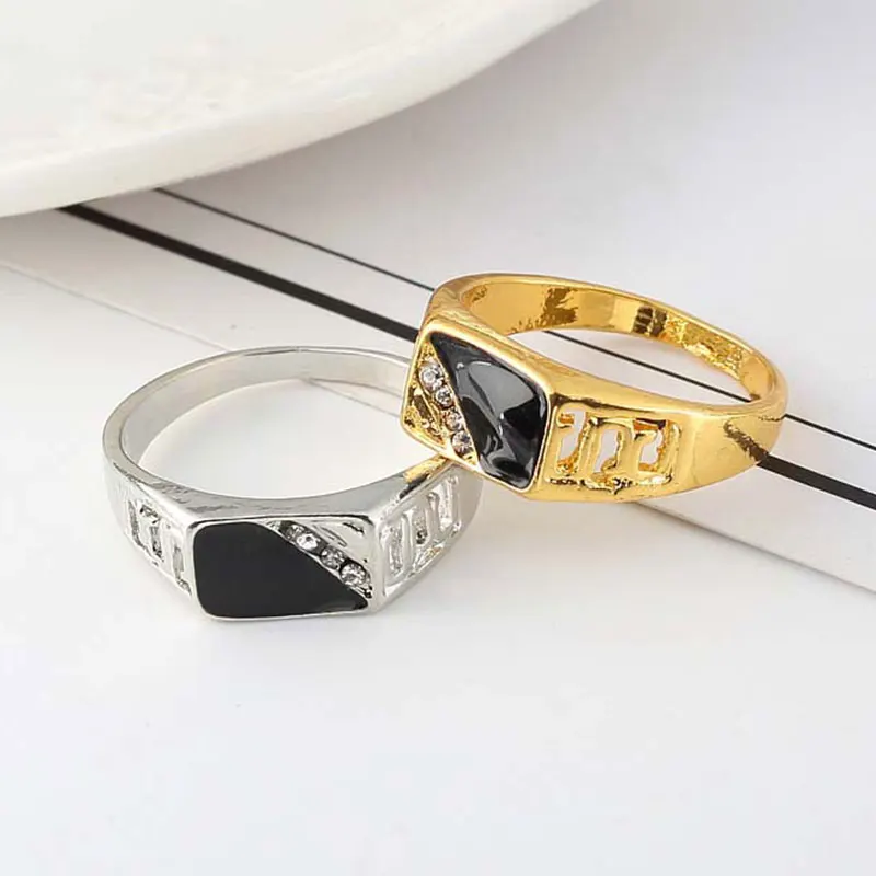 Fashion Men Ring Alloy Simple Style Golden Silver Color Triangle Ring Charm Western Style Male Jewelry Gift Individuality Ring
Fashion Men Ring Alloy Simple Style Golden Silver Color Triangle Ring Charm Western Style Male Jewelry Gift Individuality Ring