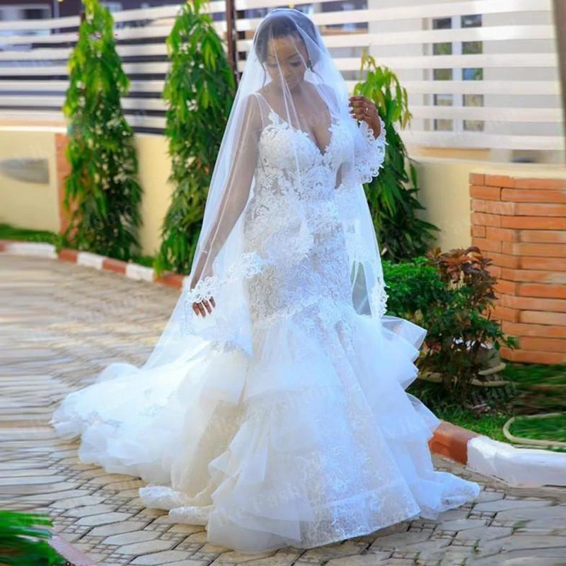 Ruffles Mermaid Wedding Dresses V Neck Backless Sweep Train Appliques Garden Custom Made Bridal Gowns vestidos de novia
Ruffles Mermaid Wedding Dresses V Neck Backless Sweep Train Appliques Garden Custom Made Bridal Gowns vestidos de novia