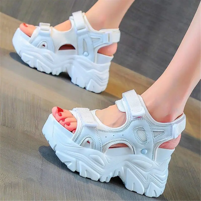 Gladiators Women Cow Leather Platform Wedge Sandals Open Toe High Heels Creepers Summer Fashion Sneakers 34 35 36 37 38 39
Gladiators Women Cow Leather Platform Wedge Sandals Open Toe High Heels Creepers Summer Fashion Sneakers 34 35 36 37 38 39