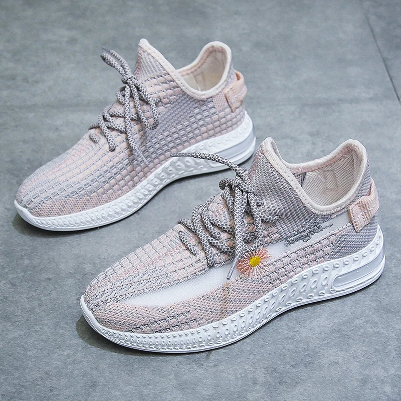 Sapato Trainers Women Shoes Light Casual Shoes Woman Shoes Flat Shoes Breathable Women Sneakers Zapatillas Mujer Tenis Feminino
Sapato Trainers Women Shoes Light Casual Shoes Woman Shoes Flat Shoes Breathable Women Sneakers Zapatillas Mujer Tenis Feminino