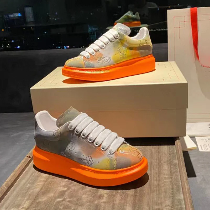Designer Alexander Platform Women Sneakers Multicolour Lace Up Vulcanized Shoes Eye-Catching Fashion Ladies Tennis Shoes
Designer Alexander Platform Women Sneakers Multicolour Lace Up Vulcanized Shoes Eye-Catching Fashion Ladies Tennis Shoes