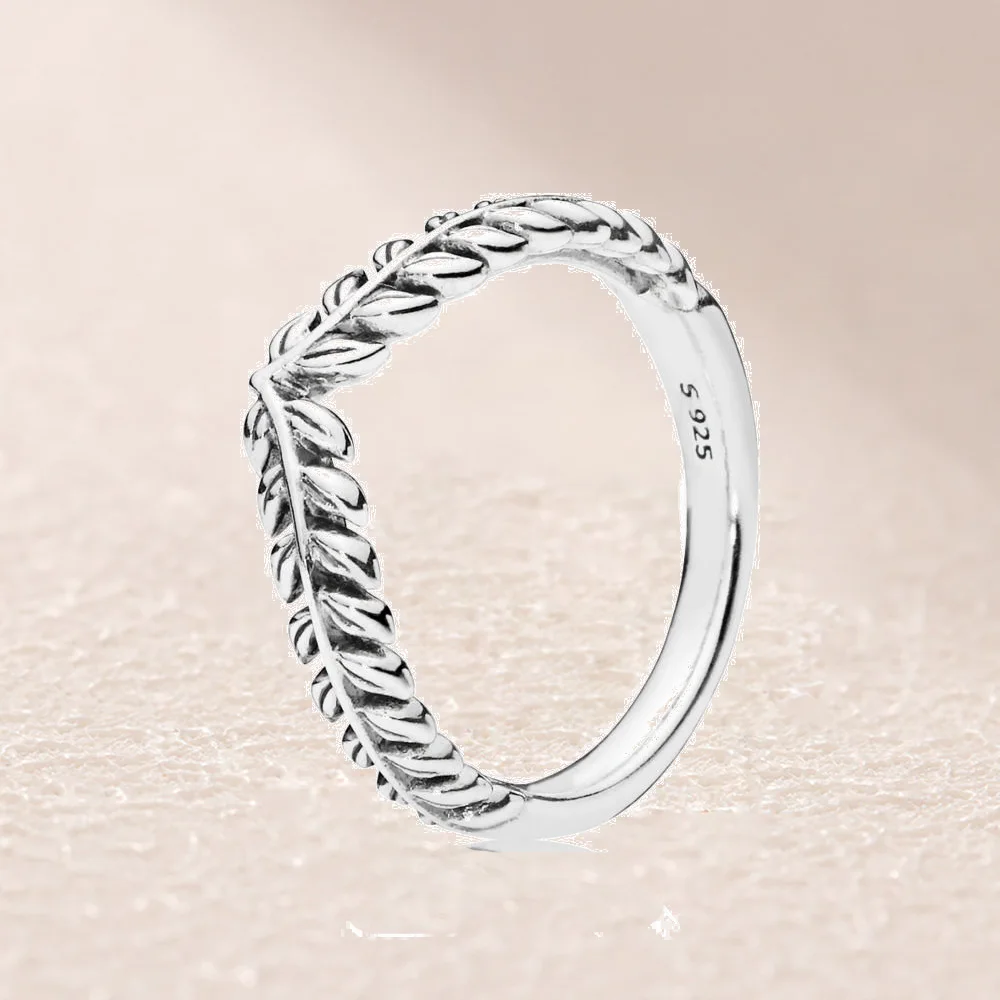 197681 SEEDS WISHBONE RING 
197681 SEEDS WISHBONE RING