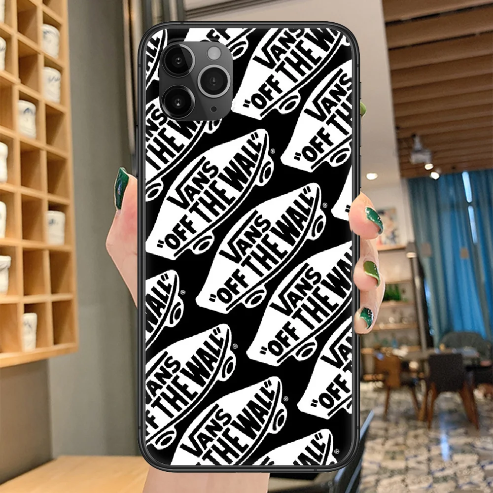 Fashion Brand skateboard VANS Phone Case Cover Hull For iphone 5 5s se 2 6 6s 7 8 12 mini plus X XS XR 11 PRO MAX black painting
Fashion Brand skateboard VANS Phone Case Cover Hull For iphone 5 5s se 2 6 6s 7 8 12 mini plus X XS XR 11 PRO MAX black painting