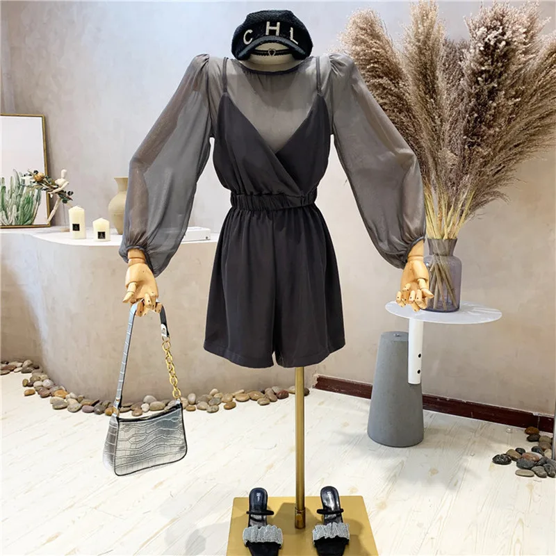 New Women's Clothing Summer 2021 Long sleeve sunscreen shirt shorts Jumpsuits Two piece set
New Women's Clothing Summer 2021 Long sleeve sunscreen shirt shorts Jumpsuits Two piece set
