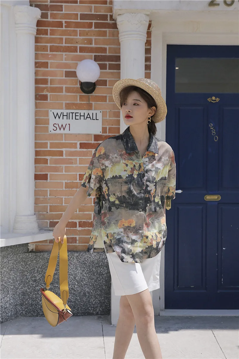 Tie Dye Floral Blouse Women Short Sleeve Button Up Shirt Summer Ladies Tops Print Flower Shirt Korean Style 2020 U125
Tie Dye Floral Blouse Women Short Sleeve Button Up Shirt Summer Ladies Tops Print Flower Shirt Korean Style 2020 U125
