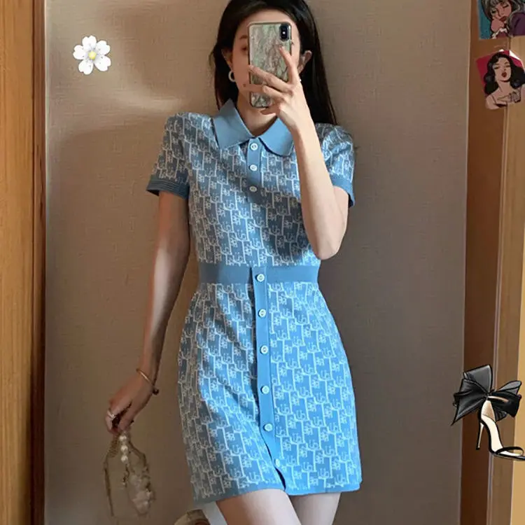 French Polo-neck knitted dress summer dress 2021 new female ladies small fragrance temperament casual slim skirt
French Polo-neck knitted dress summer dress 2021 new female ladies small fragrance temperament casual slim skirt