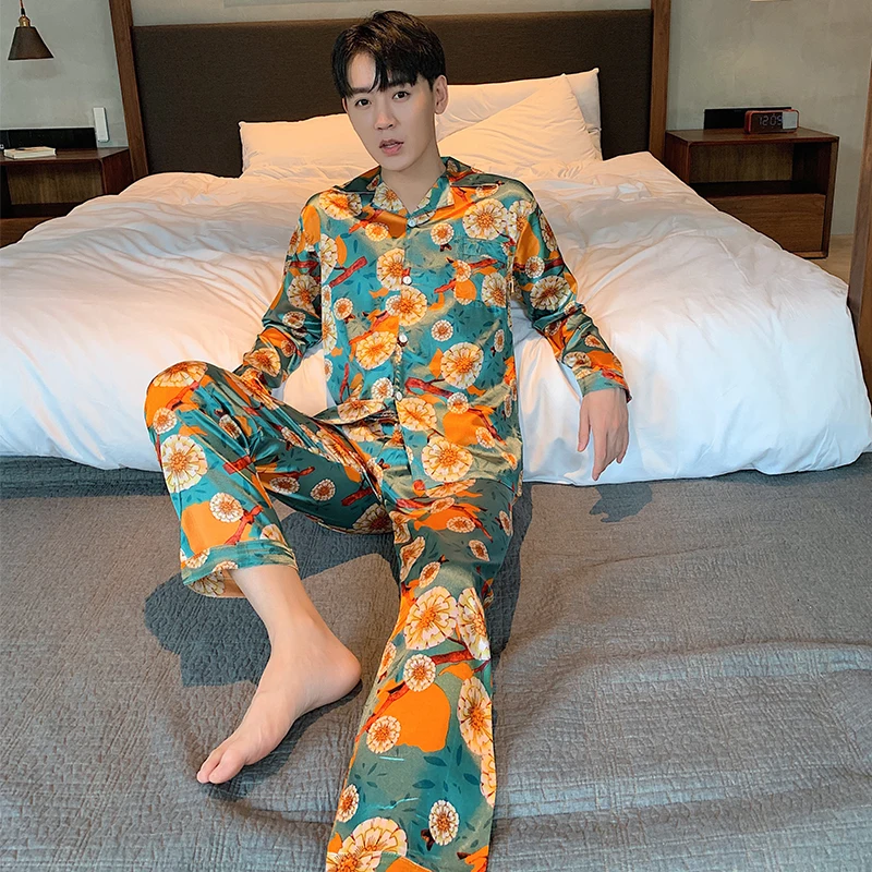 Men's Pajamas Set Autumn Leisure Elastic Waist Men Sleepwear Silk Men's Long Sleeve Nightwear Print Top Long Pant Homewear Cloth
Men's Pajamas Set Autumn Leisure Elastic Waist Men Sleepwear Silk Men's Long Sleeve Nightwear Print Top Long Pant Homewear Cloth