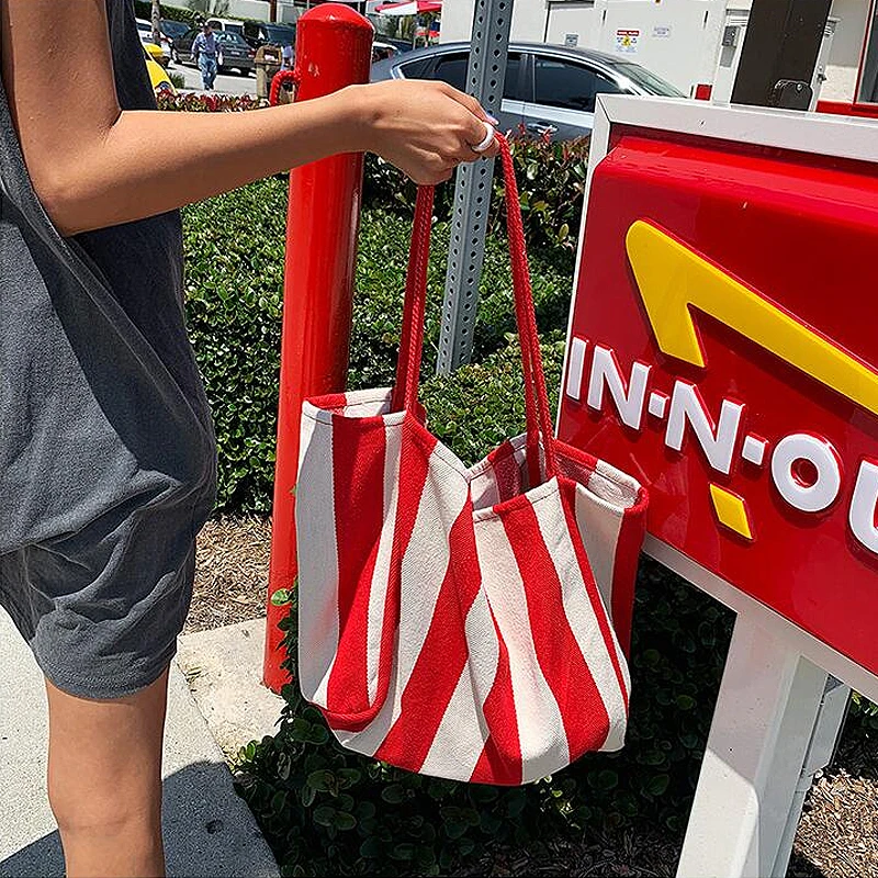 Women Canvas Shopping Bag Ladies Striped Printed Large Capacity Handbag Female Eco-Friendly Girls Casual Shoulder Grocery Bag
Women Canvas Shopping Bag Ladies Striped Printed Large Capacity Handbag Female Eco-Friendly Girls Casual Shoulder Grocery Bag
