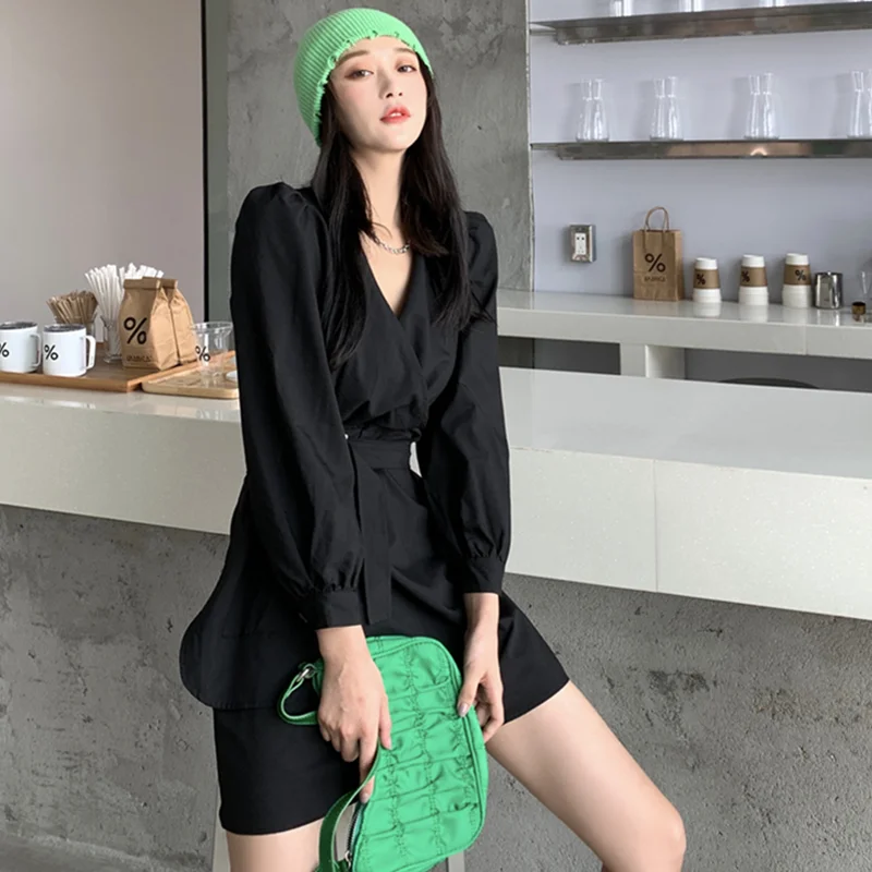 2020 spring and autumn new fashion women's gray black dress long sleeve sexy V-neck tie waist irregular dress retro dress women
2020 spring and autumn new fashion women's gray black dress long sleeve sexy V-neck tie waist irregular dress retro dress women