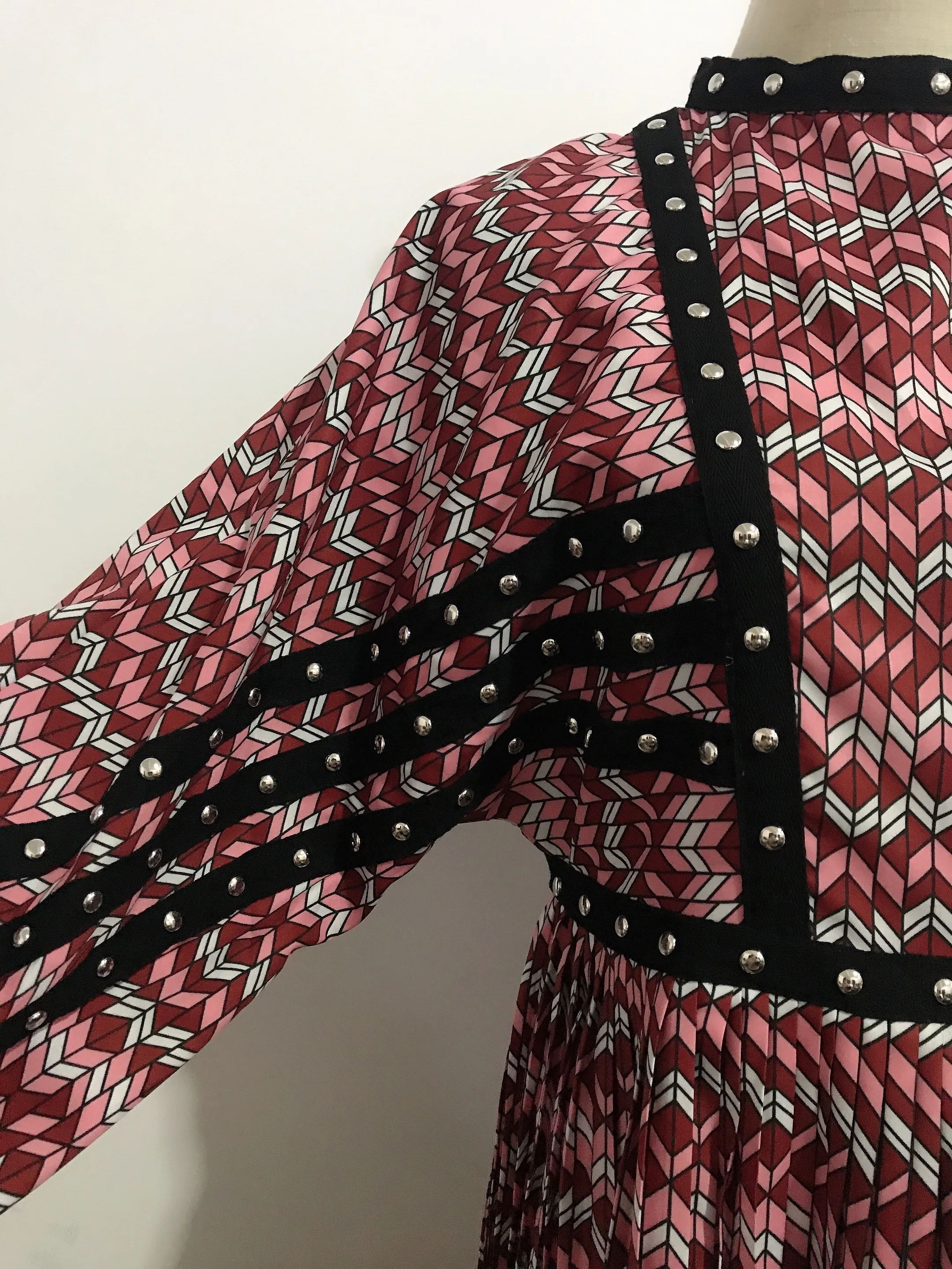 2020 Retro Stand Collar Spliced Rivets Wave Striped Pleated Mini Short Dress Woman Back Zipper Lartern Long sleeve Dresses | Женская