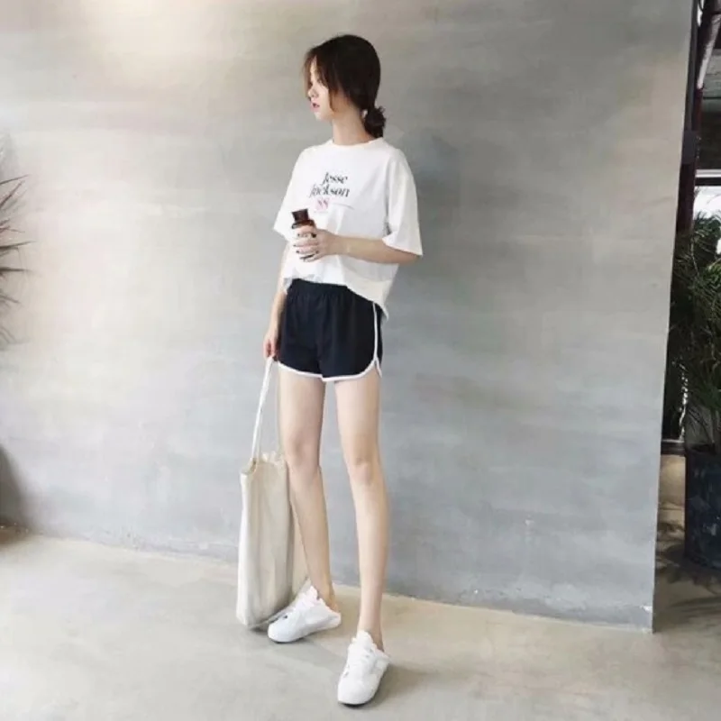 Women's Running Sports Shorts High-Waist Pajamas Wide Leg Loose Casual Drawstring Hot Shorts for Home and Outdoor Activities
Women's Running Sports Shorts High-Waist Pajamas Wide Leg Loose Casual Drawstring Hot Shorts for Home and Outdoor Activities