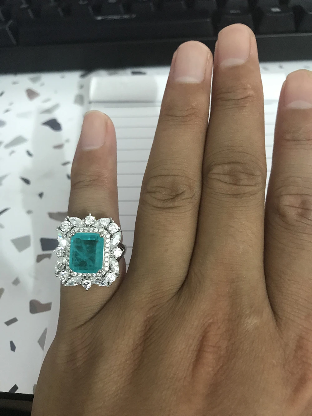 Luxury 9*11mm Paraiba Tourmaline Rings for Women 925 Sterling Silver Paraiba Party Engagement Ring Europe American Wedding
Luxury 9*11mm Paraiba Tourmaline Rings for Women 925 Sterling Silver Paraiba Party Engagement Ring Europe American Wedding