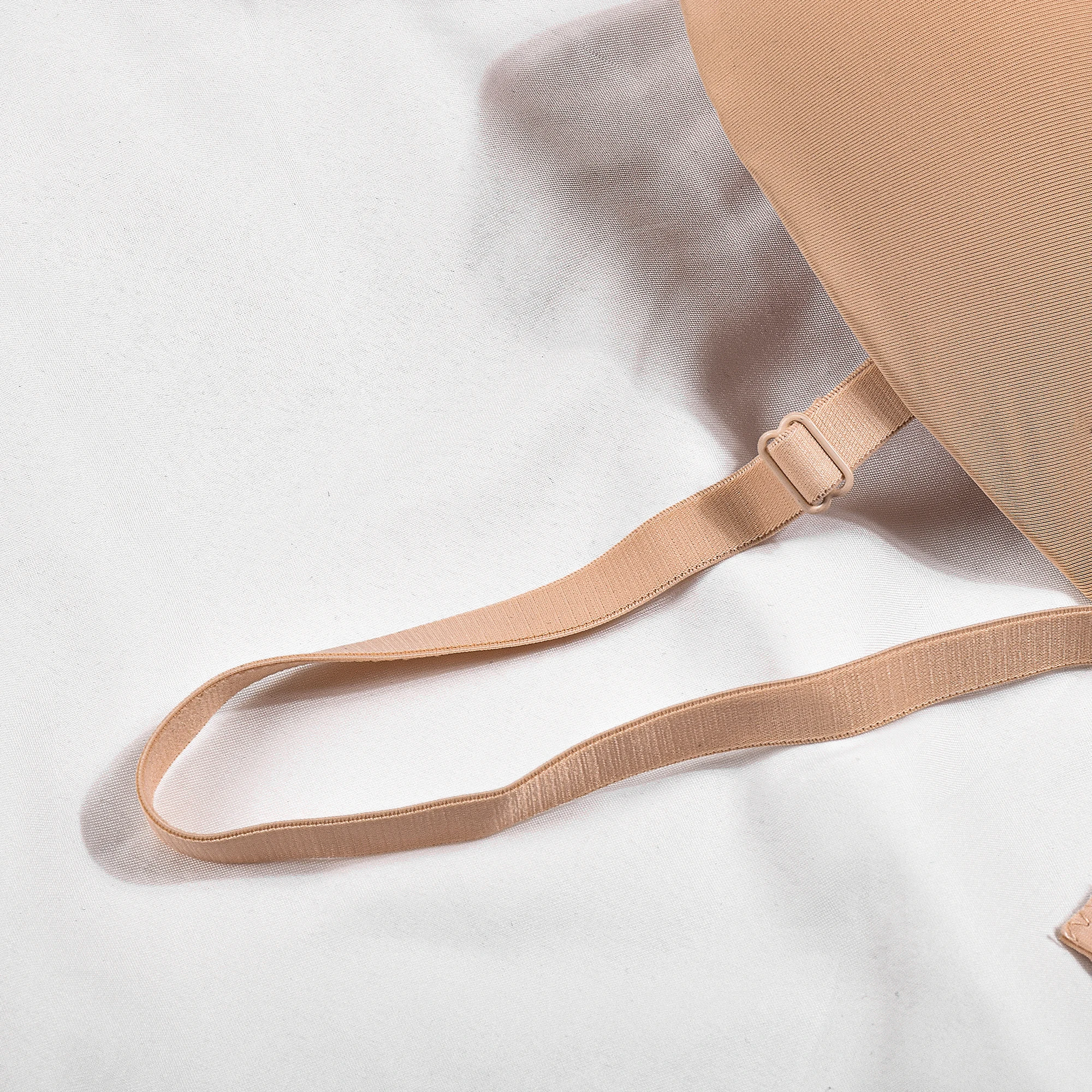 HENGBA Women's fashion thin underwear sexy push up bras seamless steel ring seamless bralette wireless female underwear bra
HENGBA Women's fashion thin underwear sexy push up bras seamless steel ring seamless bralette wireless female underwear bra