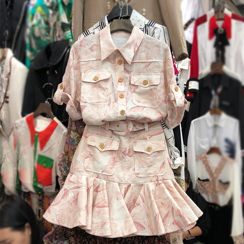 Two Piece Sets Women 2020 Spring and Summer New Fashion Printing Suit Short-Sleeved Pocket Thin Shirt + Skirt Set 2-Piece Set
Two Piece Sets Women 2020 Spring and Summer New Fashion Printing Suit Short-Sleeved Pocket Thin Shirt + Skirt Set 2-Piece Set