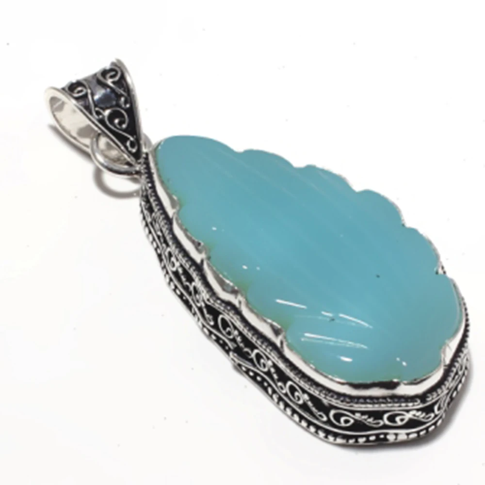 Genuine Carved Chalcedony Leaf Pendant Silver Overlay over Copper , Hand Made Women Jewelry Gift , P8843
Genuine Carved Chalcedony Leaf Pendant Silver Overlay over Copper , Hand Made Women Jewelry Gift , P8843