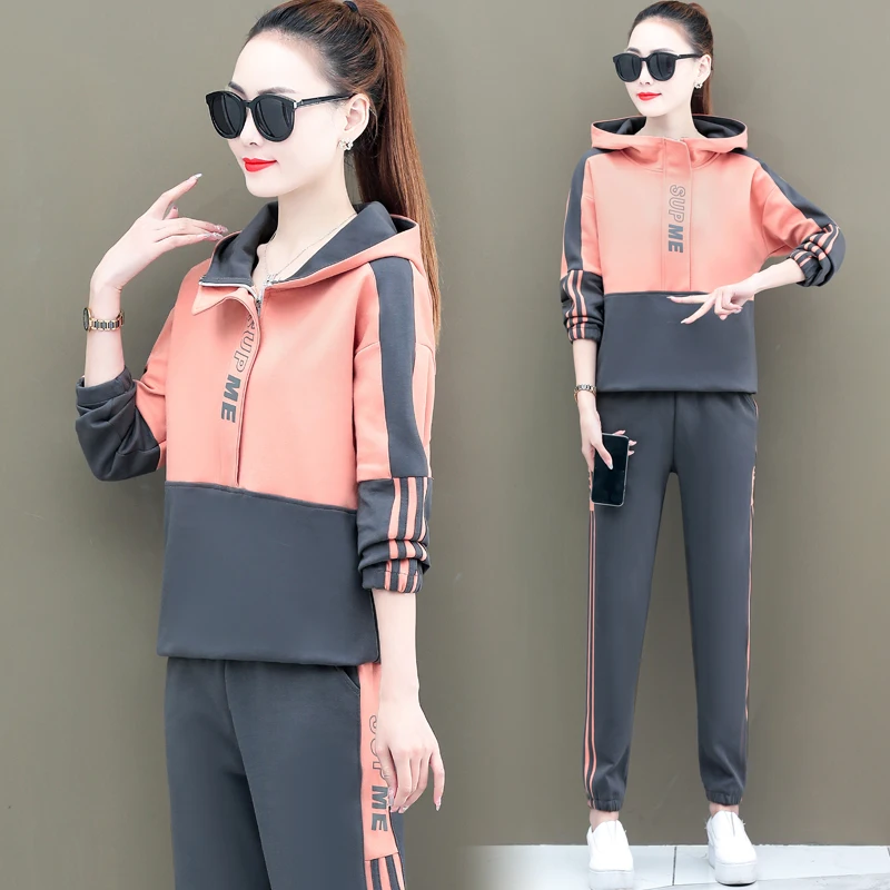 Autumn 2021 New Loose Hooded Long Sleeved Fashion Stitching Sweater Two Piece Set Running Plus Size Women Pants Suit
Autumn 2021 New Loose Hooded Long Sleeved Fashion Stitching Sweater Two Piece Set Running Plus Size Women Pants Suit