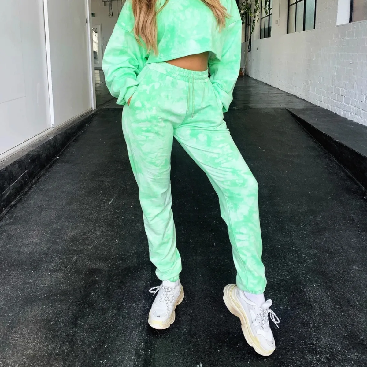 Echoine Winter Autumn Short Crop Top Hooded Pants Two Piece Set Sporty Active Tie Dye Print Workout Matching Set lounge wear
Echoine Winter Autumn Short Crop Top Hooded Pants Two Piece Set Sporty Active Tie Dye Print Workout Matching Set lounge wear