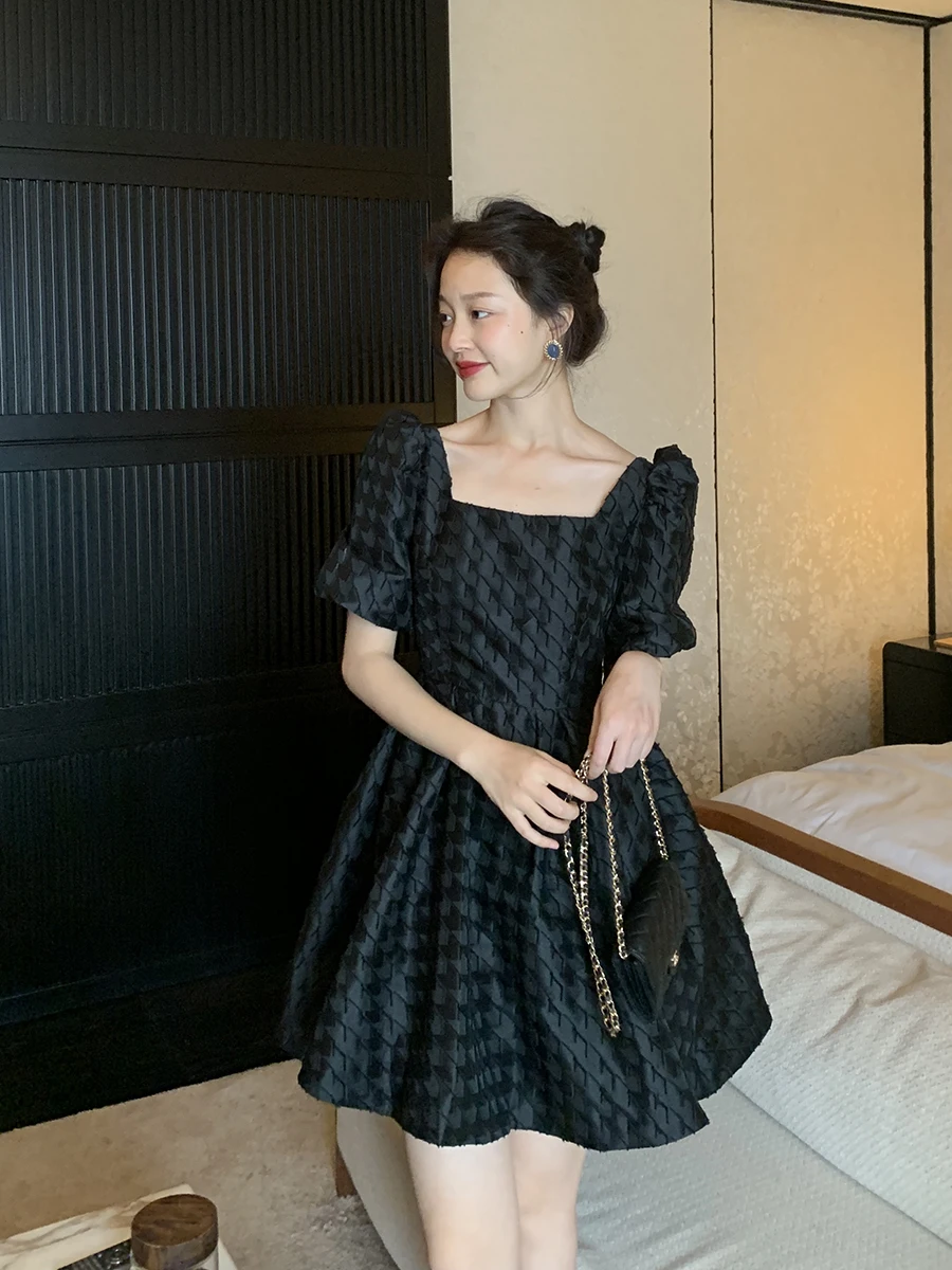 French Style Retro Square Collar M White Dress Women's Design Sense Niche Puff Sleeve High Waist Princess Dress
French Style Retro Square Collar M White Dress Women's Design Sense Niche Puff Sleeve High Waist Princess Dress