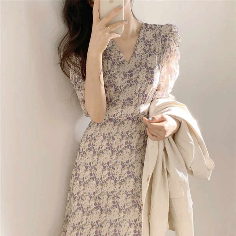 2021 Summer Korean Style Elegant Dress Vintage Floral Print High Waist V-neck Short Sleeve Fashion Casual Ankle-length Dresses
2021 Summer Korean Style Elegant Dress Vintage Floral Print High Waist V-neck Short Sleeve Fashion Casual Ankle-length Dresses