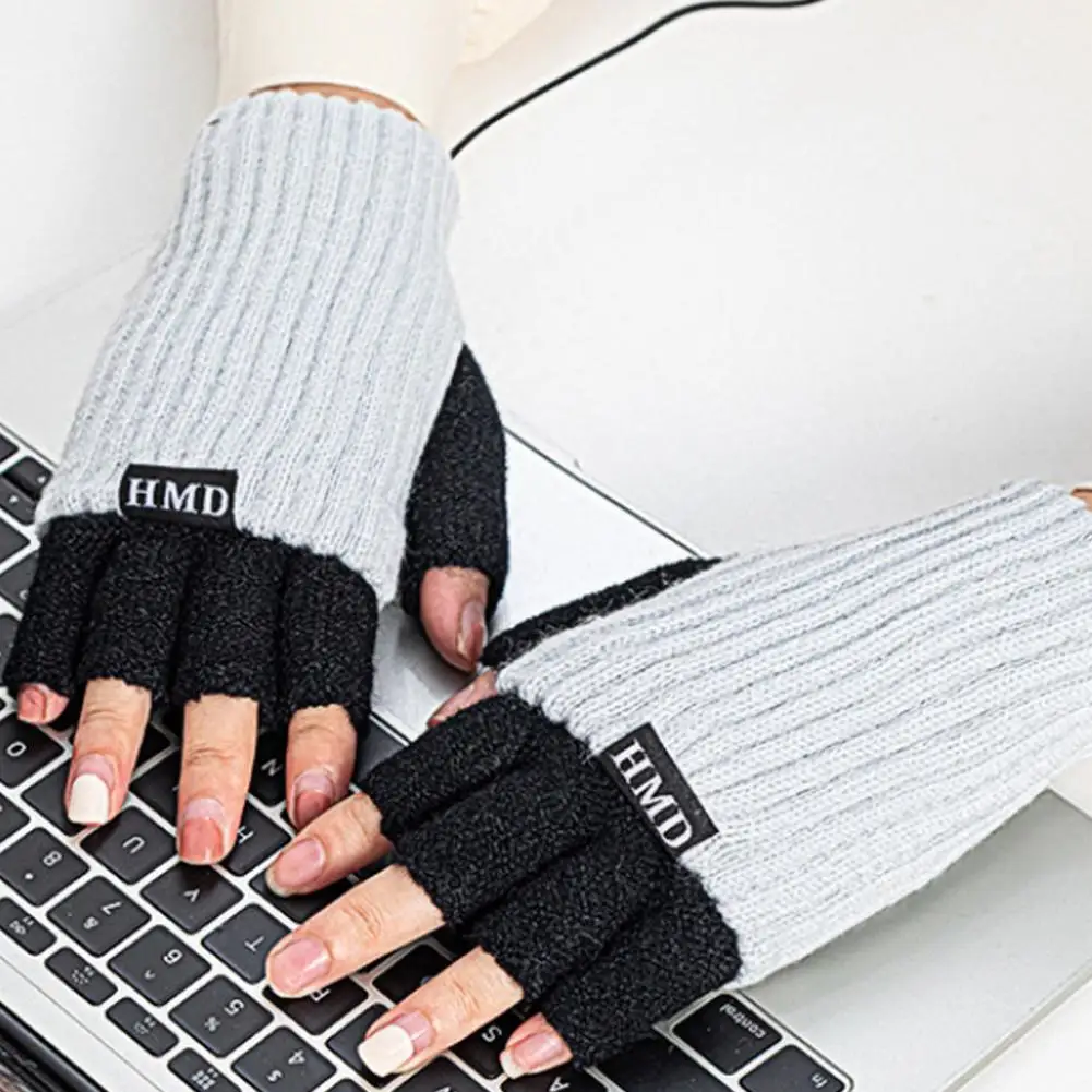 Lightweight Half Finger Mittens Comfortable Fingerless Gloves Portable Perfect Gift Detachable Unisex Fingerless Gloves
Lightweight Half Finger Mittens Comfortable Fingerless Gloves Portable Perfect Gift Detachable Unisex Fingerless Gloves